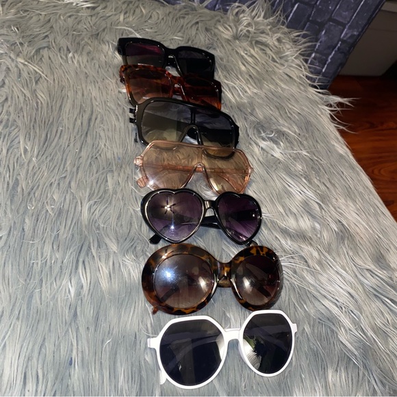 7 Pairs of FASHION SUNGLASSES 2 NWTs 5 GUC Aviators/Heart/Round BUNDLE - Picture 5 of 13